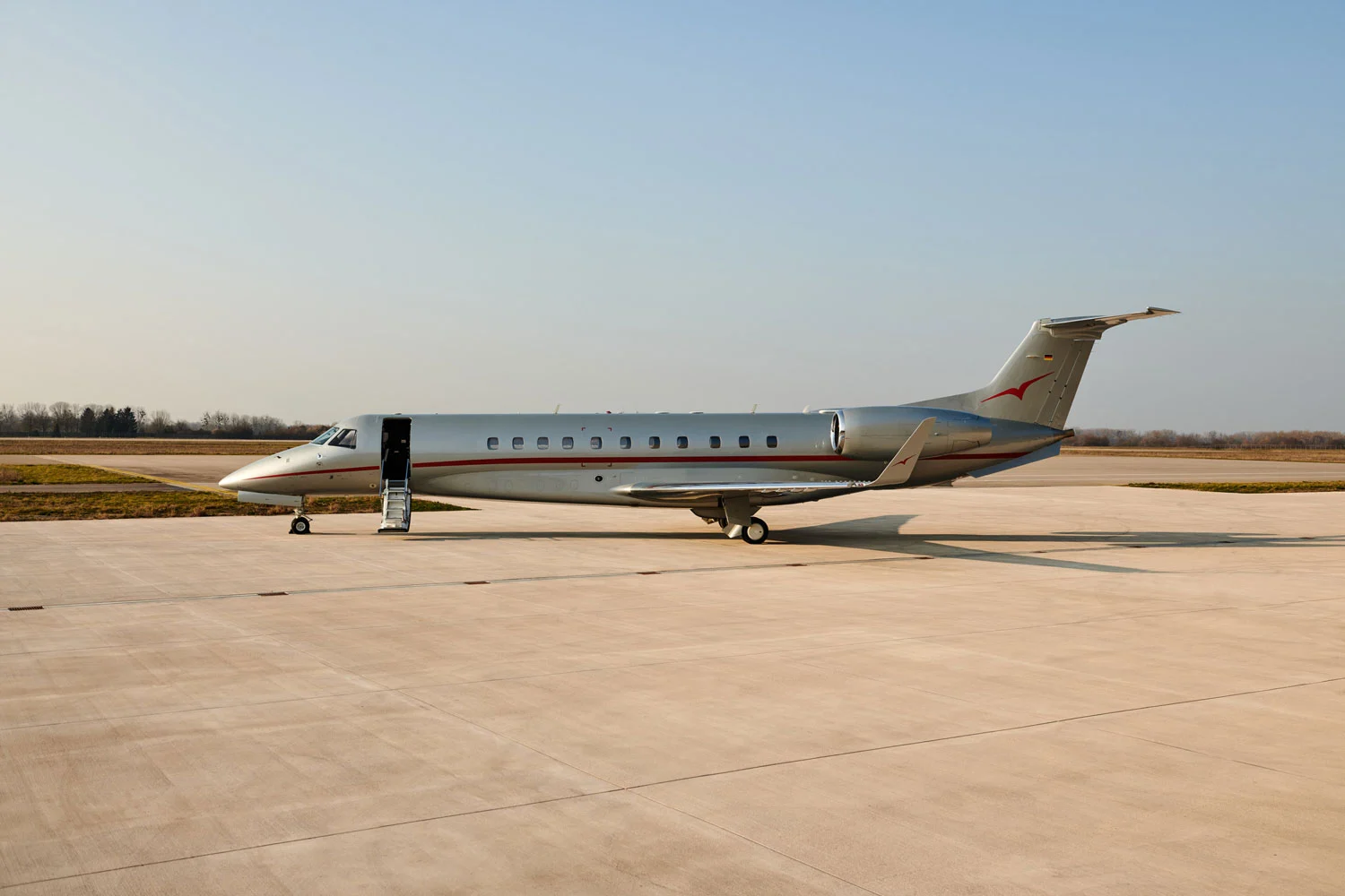 Embraer Legacy 650